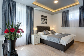 Luxury Rooms Floramye