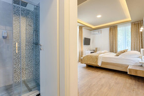 Luxury Rooms Floramye