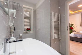 Luxury Rooms Floramye