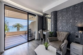 Luxury Rooms Seven