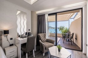Luxury Rooms Seven