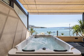 Luxury Rooms Seven