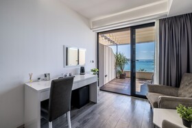 Luxury Rooms Seven
