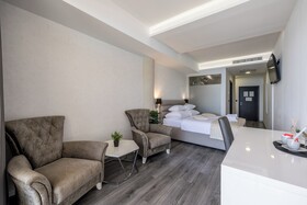 Luxury Rooms Seven