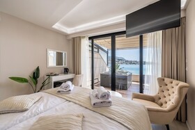 Luxury Rooms Seven