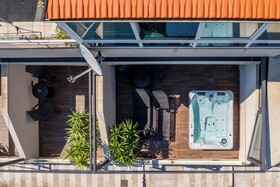Luxury Rooms Seven