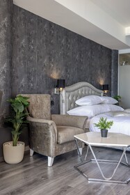 Luxury Rooms Seven