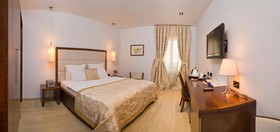 Marmont Heritage Hotel