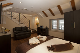 Palace Suites