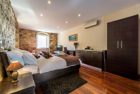 Palace Suites