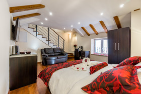 Palace Suites