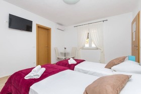 Peruzovic Rooms & Apartments