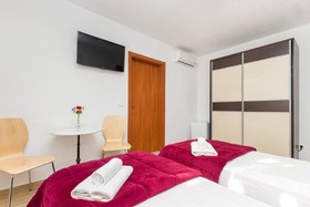 Peruzovic Rooms & Apartments