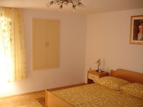 Peruzovic Rooms & Apartments