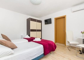Peruzovic Rooms & Apartments