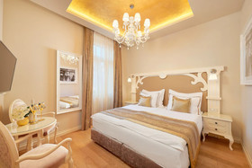 Piazza Heritage Hotel