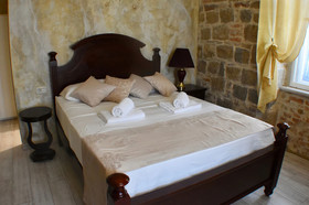 Pietra Rossa Luxury Rooms