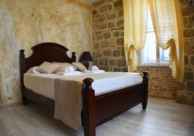 Pietra Rossa Luxury Rooms