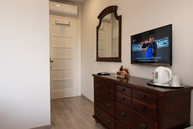 Palace Queen Mary Luxury Rooms