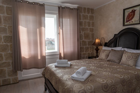 Palace Queen Mary Luxury Rooms