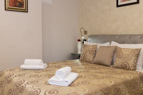 Palace Queen Mary Luxury Rooms