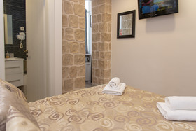 Palace Queen Mary Luxury Rooms