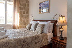 Palace Queen Mary Luxury Rooms