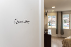 Palace Queen Mary Luxury Rooms