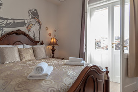 Palace Queen Mary Luxury Rooms