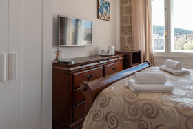 Palace Queen Mary Luxury Rooms