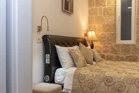 Palace Queen Mary Luxury Rooms