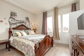 Palace Queen Mary Luxury Rooms