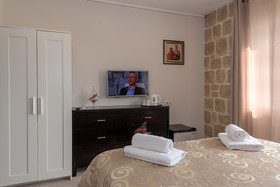 Palace Queen Mary Luxury Rooms