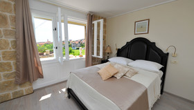Palace Queen Mary Luxury Rooms