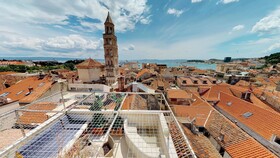 Riva and Diocletian Apartments