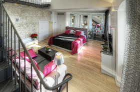 Riva Luxury Suites