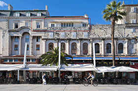 Riva Luxury Suites