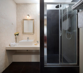 Romantic Luxury Rooms