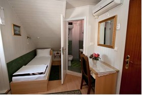 Rooms Ana