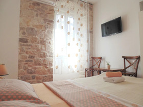Rooms And Apartments Djanovic