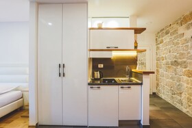 Sir George Luxury Suites