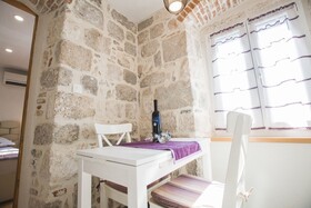 Sir George Luxury Suites