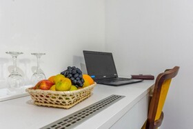 Spacious Deluxe Room - Hotel Rose