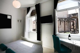 Peristil Luxury Rooms