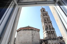 Peristil Luxury Rooms