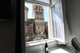 Peristil Luxury Rooms