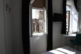 Peristil Luxury Rooms