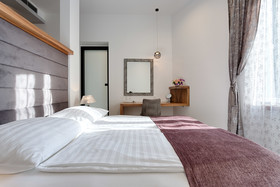 Starlight Luxury Rooms