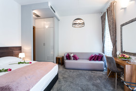 Starlight Luxury Rooms