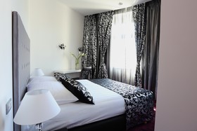 Starlight Luxury Rooms